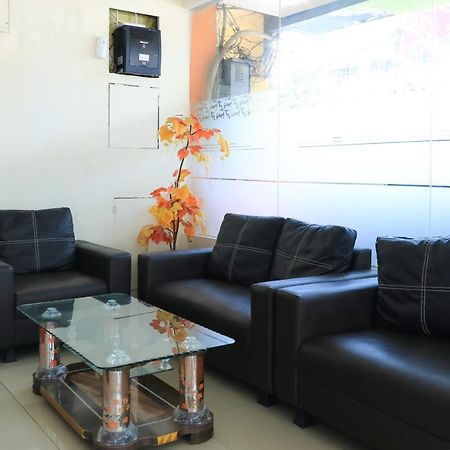 Al-Badar Hotel Syariah ماكاسار المظهر الخارجي الصورة