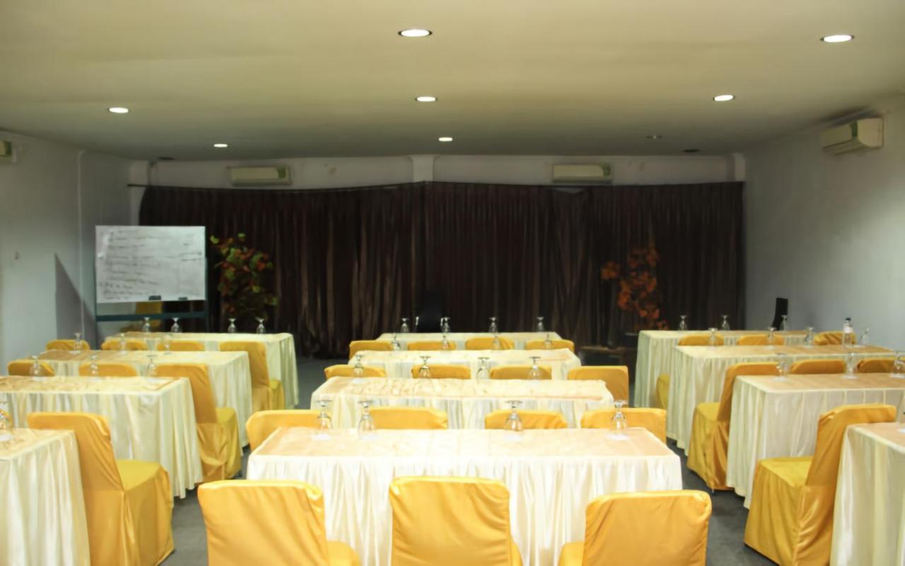 Al-Badar Hotel Syariah ماكاسار المظهر الخارجي الصورة